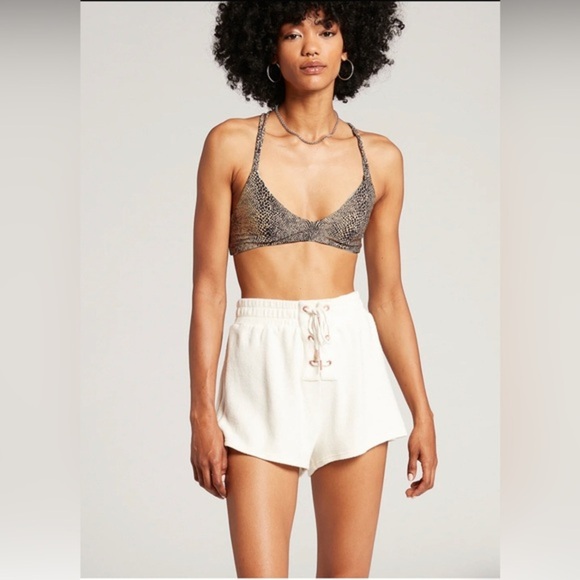 Volcom LIVED IN LOUNGE Lil FLEECE SHORTS - CLOUD size medium new - Picture 5 of 6